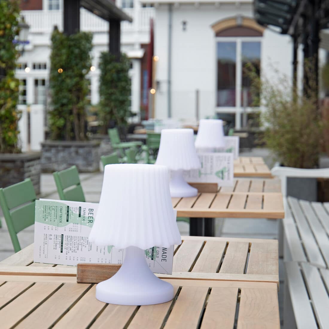 tafellamp-terras-verlichting-buiten-verlichting-met-luidspreker-the-twilight-nikki-amsterdam-bluetooth-speaker